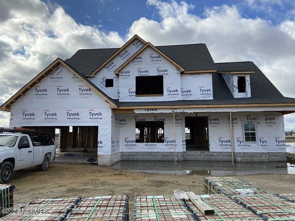 2nd image of 2732 Windflower Lane