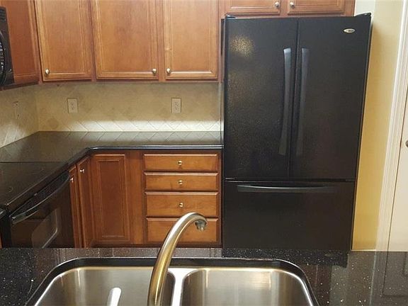 5th image of 355 Carlisle Park Dr