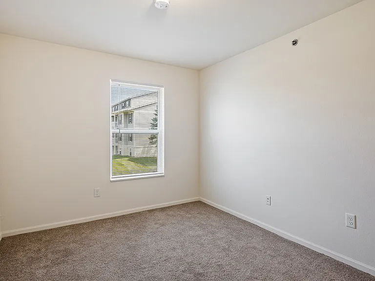 Coopers Landing Apartments — Photo 73