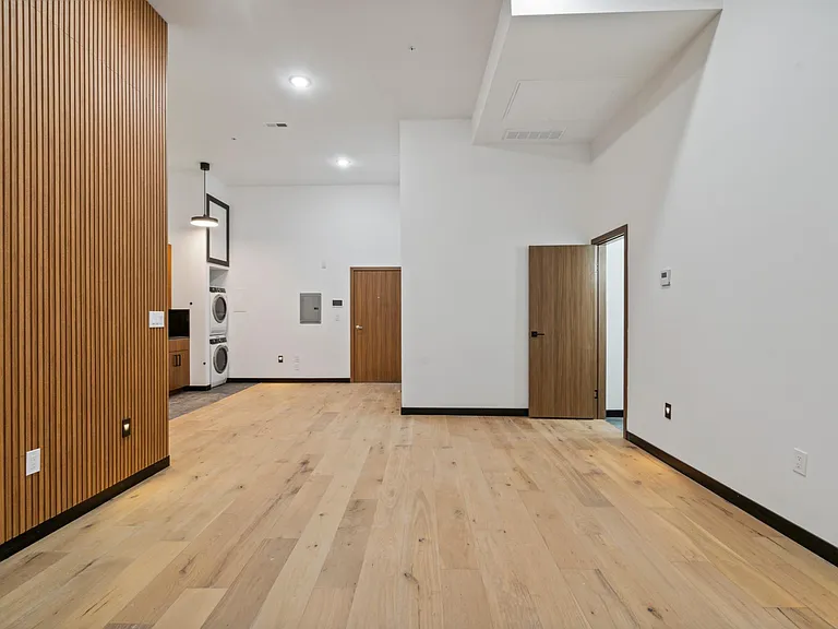212 Church St #4 — Photo 3