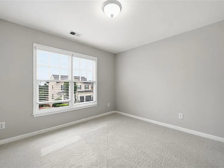 3685 Silver Springs Rd — Photo 28