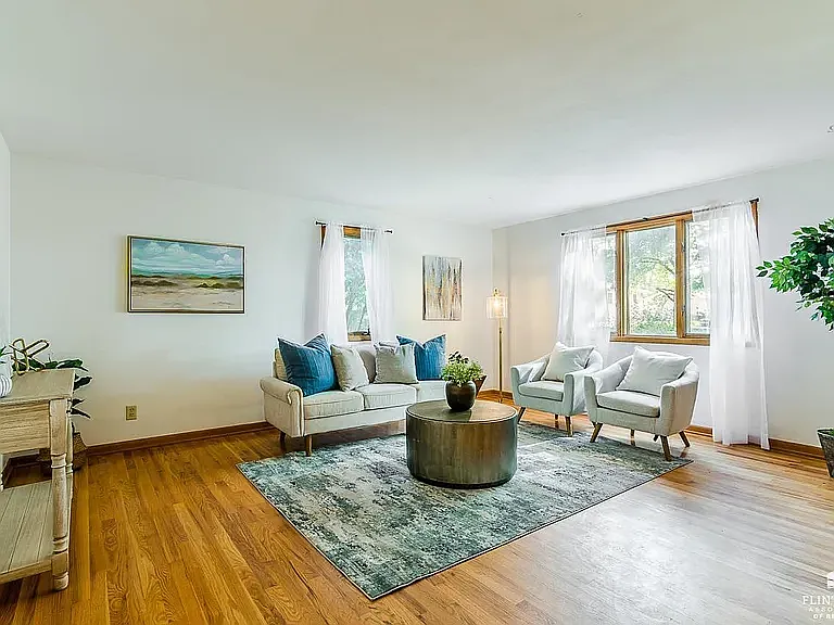 946 Mission Ave — Photo 11