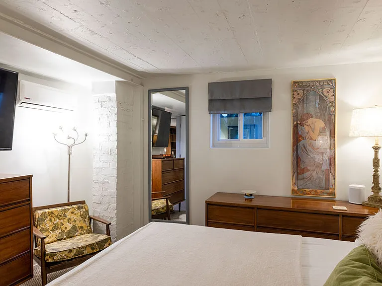Bedroom with Mini Split for
Exceptional Climate Control