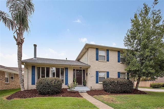 1st image of 2612 Sells St