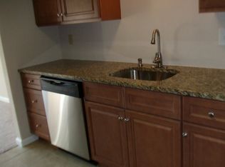 11 Bayleaf Dr, Lumberton, NJ 08048