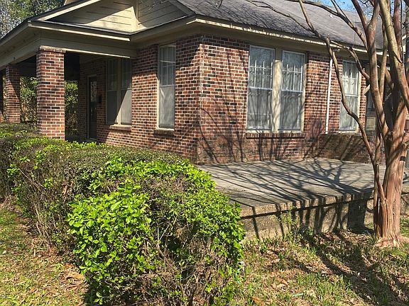 3rd image of 713 S Lamar Blvd #1