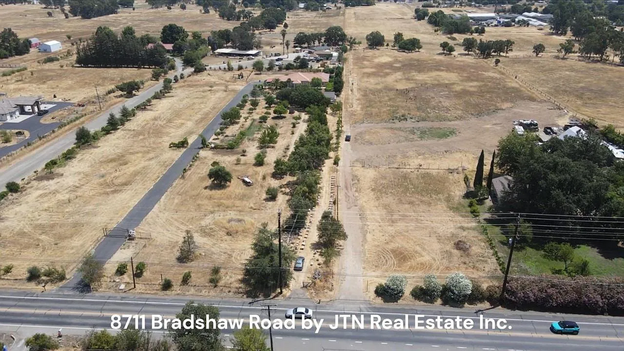 8711 Bradshaw Rd photo 1