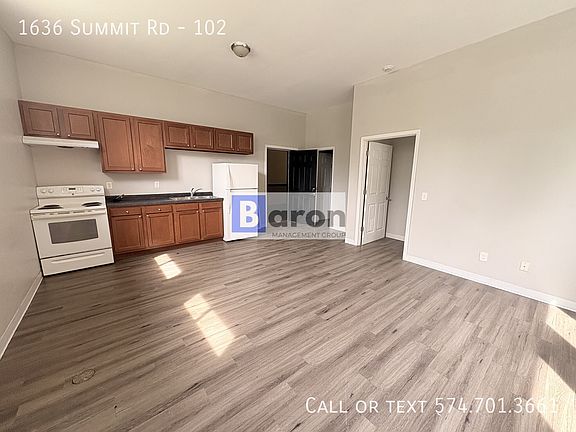 2nd image of 1636 Summit Rd #102