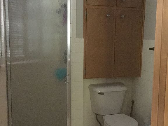 5th image of 2510 Willow Ln