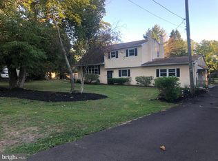 1060 Durham Rd, Newtown, PA 18940