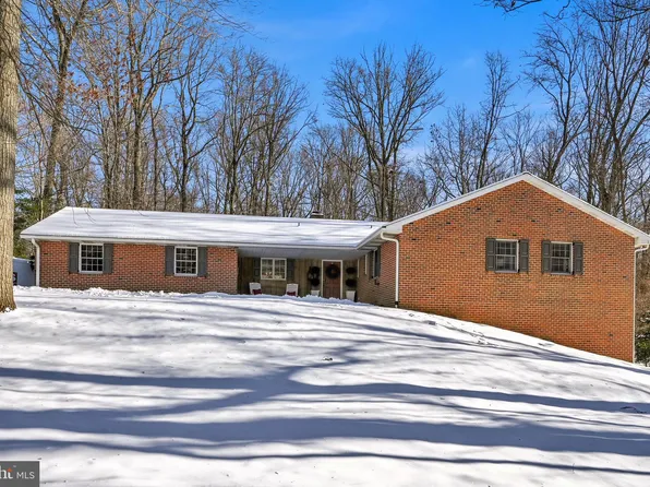 33 Laurel Hill Dr, Quarryville, PA 17566