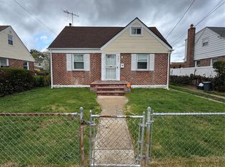 831 James Place, Uniondale, NY 11553