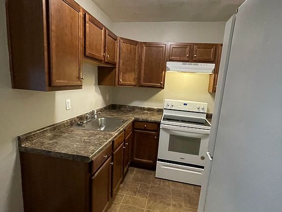 3rd image of 1019 North St #1/2