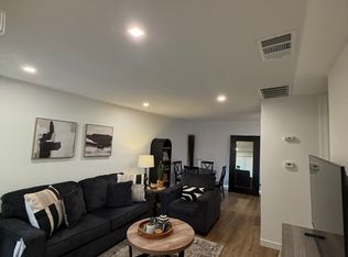 680 N Ashurst Ct #I-215, Palm Springs, CA 92262