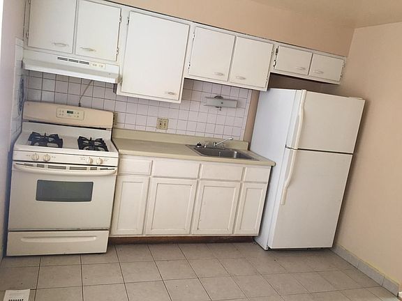 5th image of 10943 Margatehall Dr APT 4