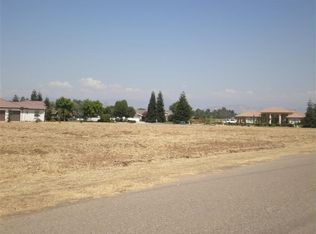 6245 N Bataan Ave, Clovis, CA 93619