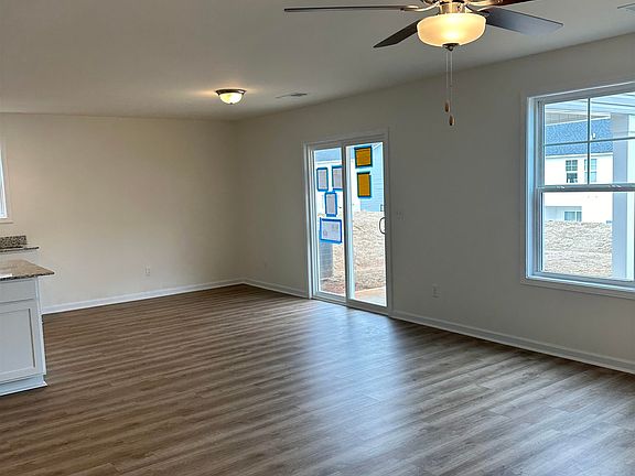 5th image of 5035 Sunny Creek Dr