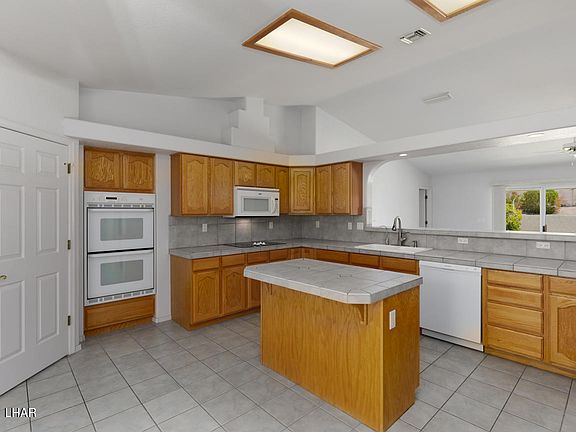 4th image of 3076 Silversmith Bay