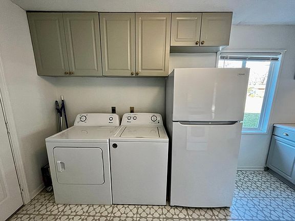5th image of 5837 Dennis Ave