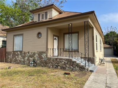 939 E 49th St, Los Angeles, CA, 90011