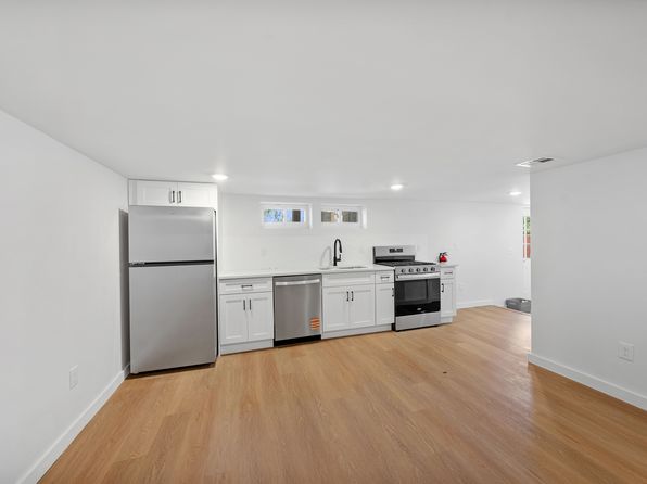 3 Meadow Rd APT 1