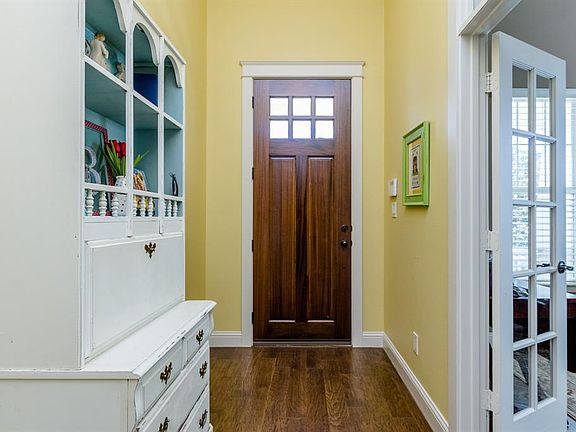 3rd image of 31 Misty Crest Dr