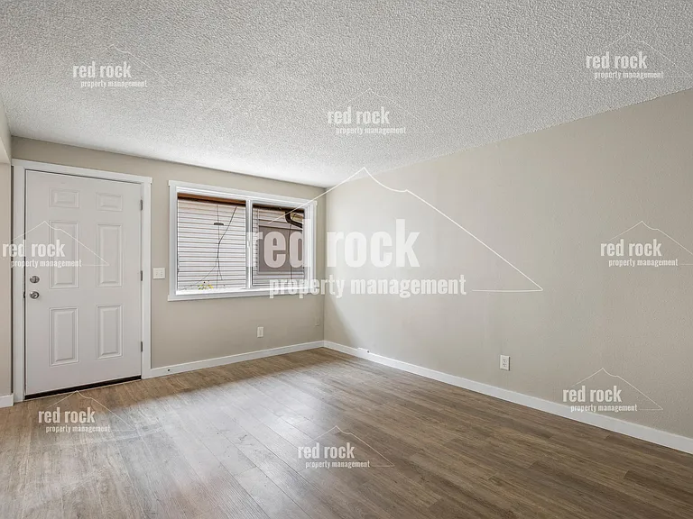 2422 E Diamond Ave #1 — Photo 15