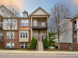 27871 Hopkins Dr, Novi, MI 48377