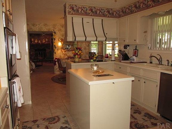 4th image of 3040 Windermere Dr