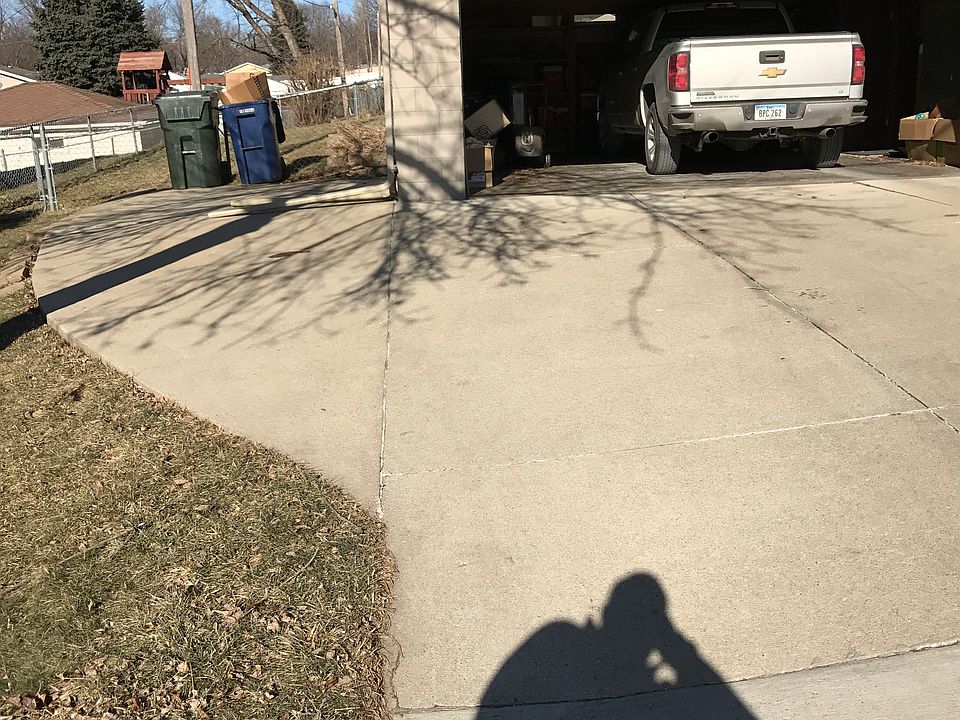 1st image of 4915 Lorraine Ave