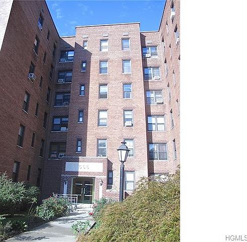2nd image of 555 McLean Avenue #4f