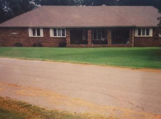 810 W Pine St, Columbus, KS 66725