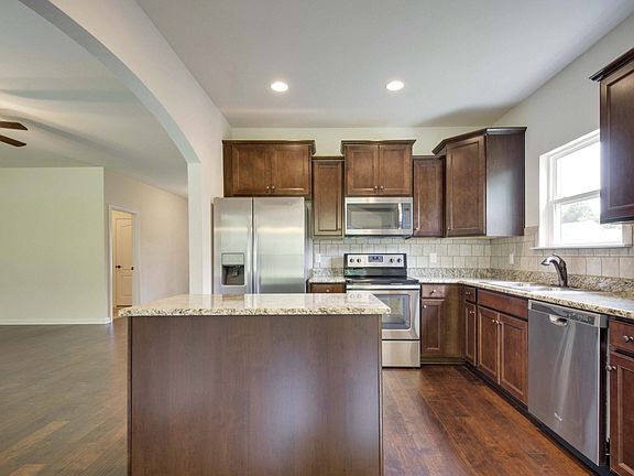 2nd image of 573 Fredericksburg Dr Lot 80