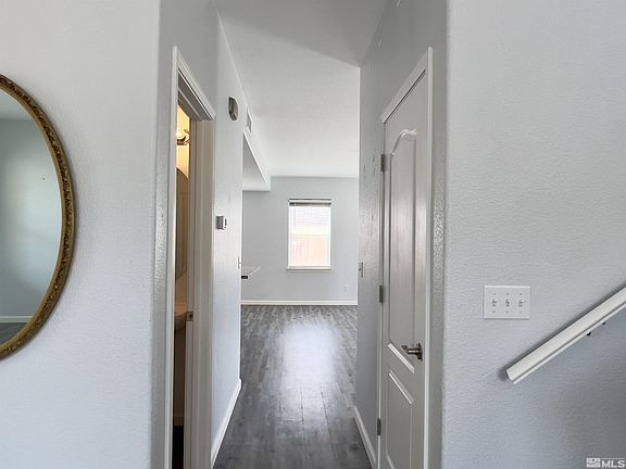 4th image of 1462 Green River Ln