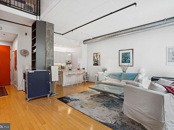 4th image of 520 John Carlyle St Unit 113
