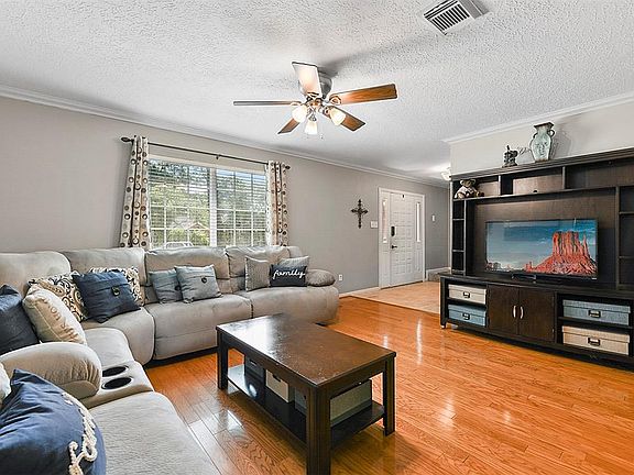2nd image of 2611 Silver Falls Dr