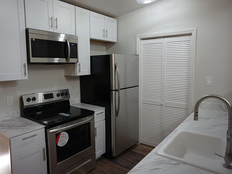 1520 Hollins St #3 — Photo 48