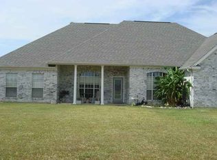 1610 Eagle Ln, Beaumont, TX 77705