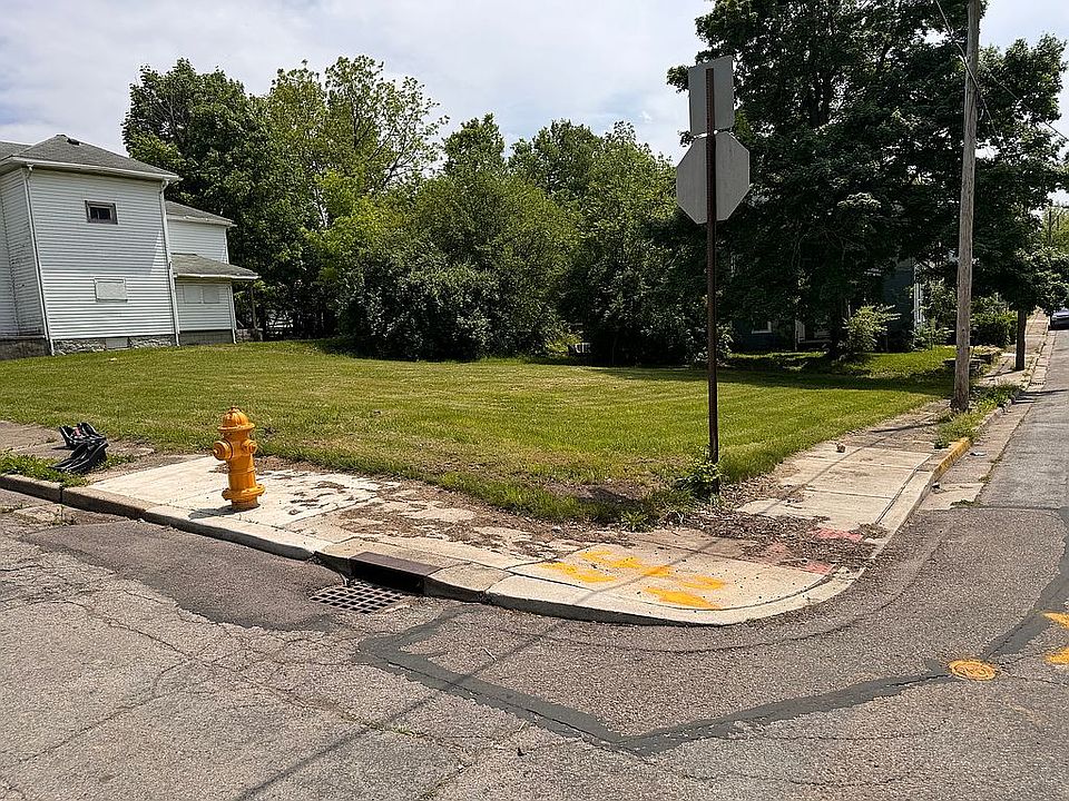 2nd image of 251 E Pleasant St