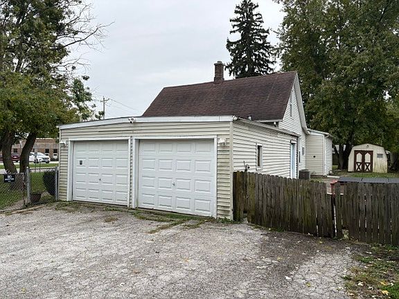 4th image of 1406 Hospital Rd