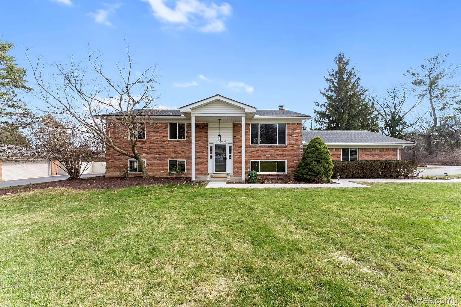 36445 Quakertown Ln photo 1