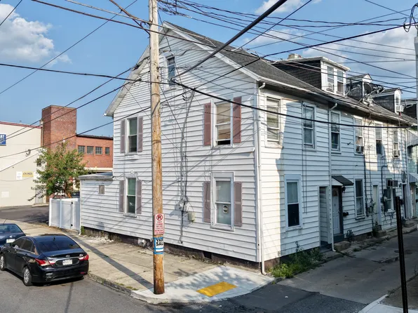 547 N Silk St, Allentown, PA 18102