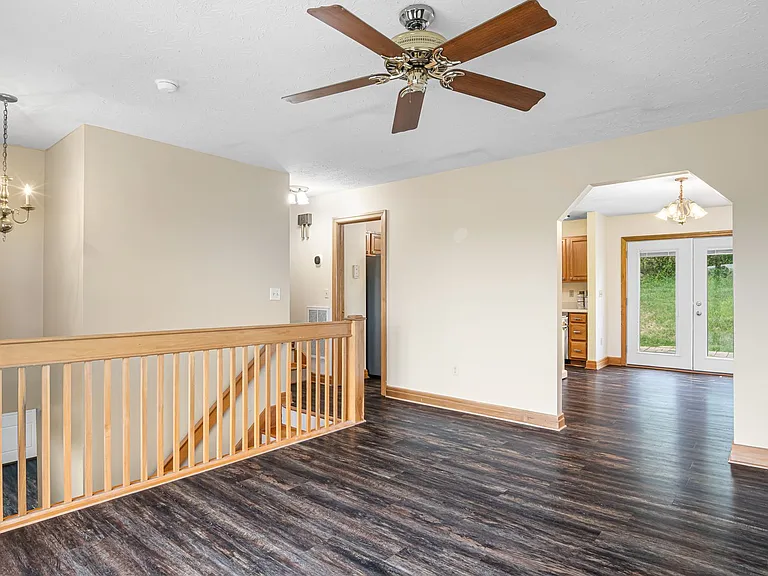 1170 George Edward Via — Photo 3