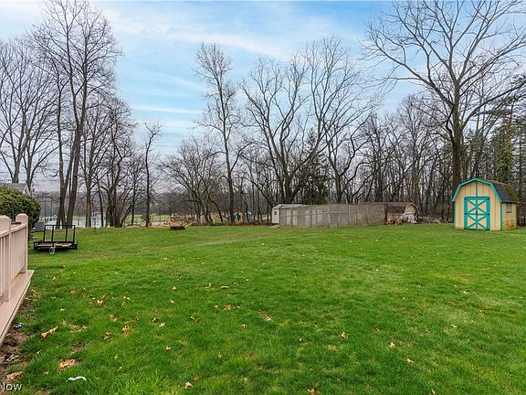 4th image of 152 E Garwood Dr