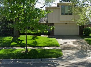 2866 N Baylis Dr, Ann Arbor, MI 48108