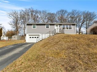58 Glendale Rd, Oakdale, CT 06370