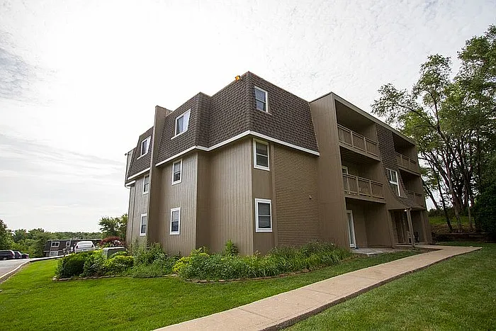 1425 S 55th St — Photo 22