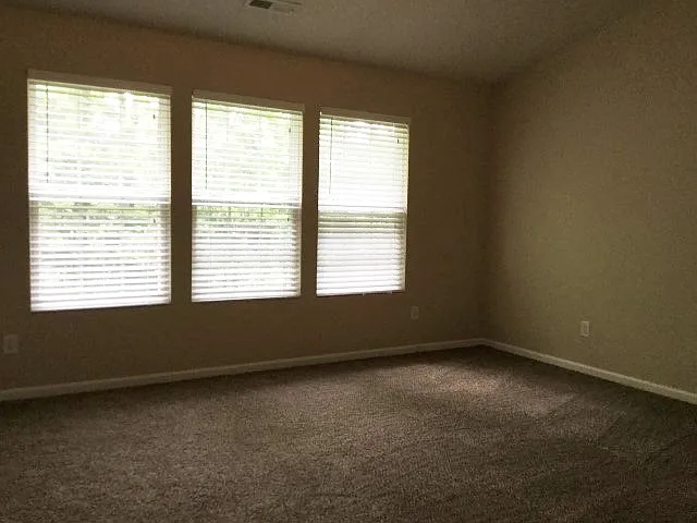 2912 Hayling Dr — Photo 9