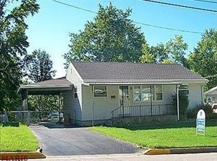 938 Saint Charles Ave, Saint Charles, MO 63301