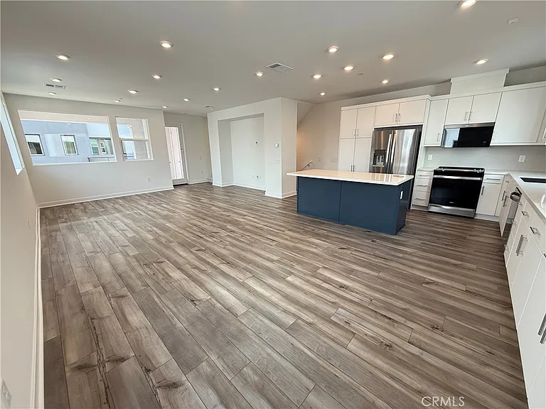 693 S Lyon St #693 — Photo 11